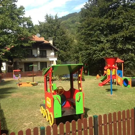 балкан Villa *